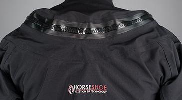 GM0368 horseshoe zip