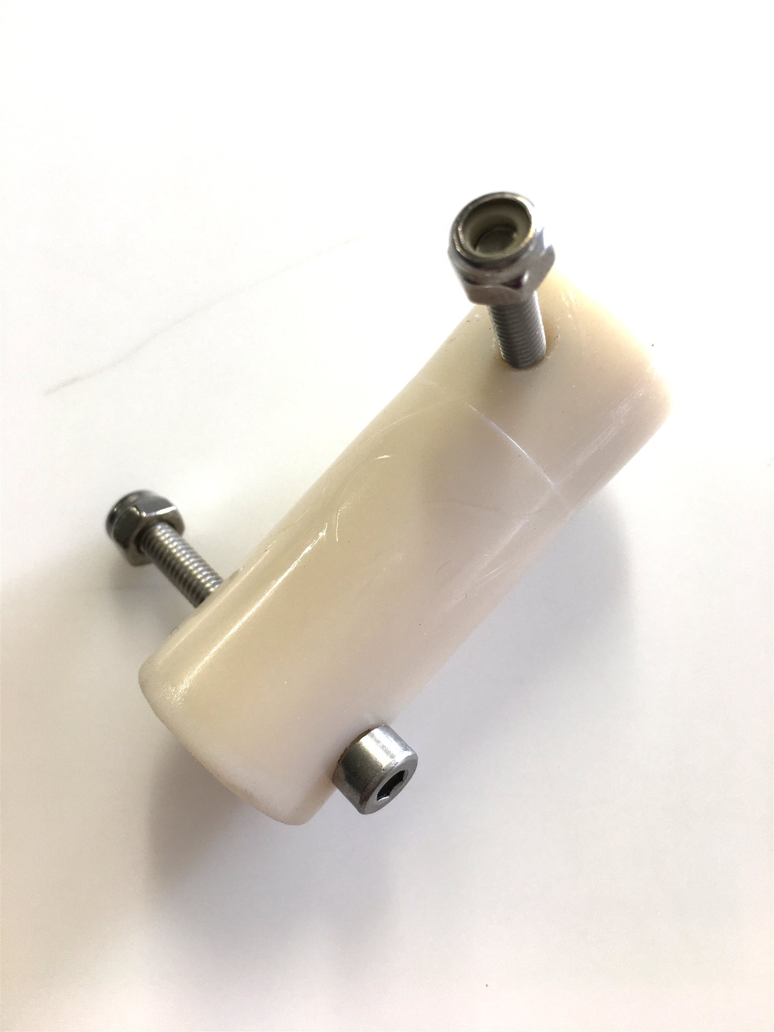 p7 mast base tendon white.jpg