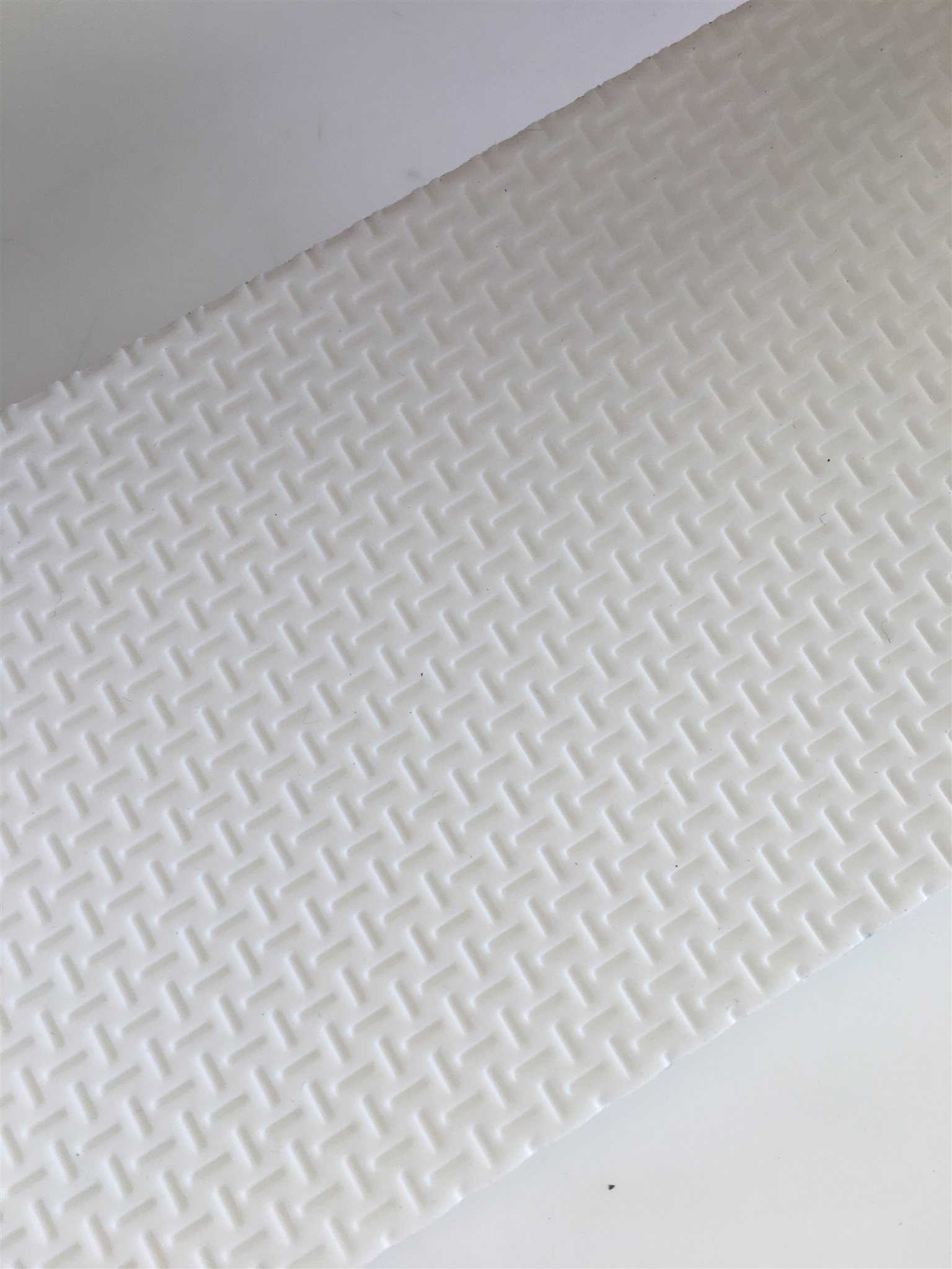 marine grip white mg3003 close up.jpg